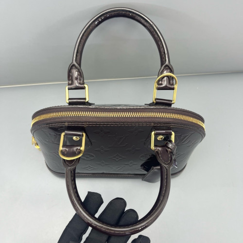 Louis Vuitton Alma BB Vernis Amarante