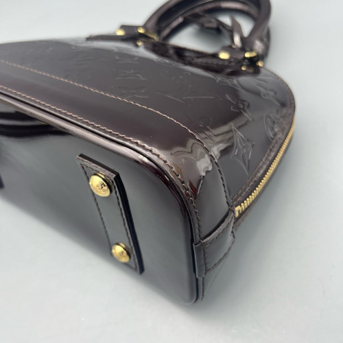 Louis Vuitton Alma BB Vernis Amarante