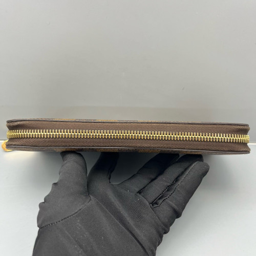 Louis Vuitton Zippy Wallet Damier Ebene Brown