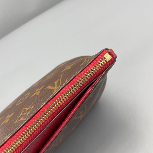 Louis Vuitton Clutch Monogram Brown