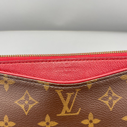 Louis Vuitton Clutch Monogram Brown