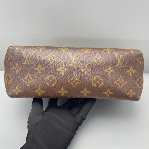 Louis Vuitton Clutch Monogram Brown