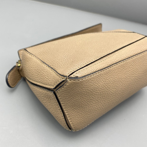 Loewe Mini Puzzle Grained Calfskin Beige Sahara Loewe Mini Puzzle Grained Calfskin Beige Sahara