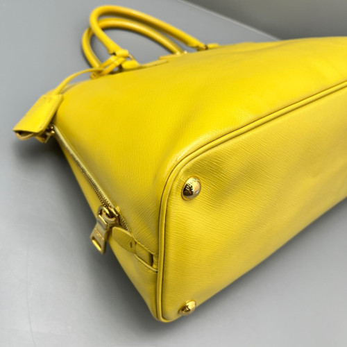 Prada Large Lux Promenade Tote Saffiano Calfskin Yellow Prada Large Lux Promenade Tote Saffiano Calfskin Yellow