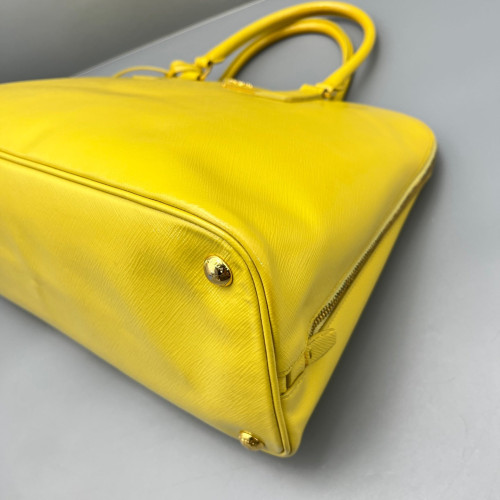 Prada Large Lux Promenade Tote Saffiano Calfskin Yellow Prada Large Lux Promenade Tote Saffiano Calfskin Yellow