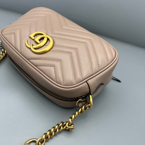 Gucci Small GG Marmont Chain Shoulder Bag Calfskin Pink