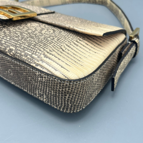 Fendi Medium Baguette Lizard Beige Brown