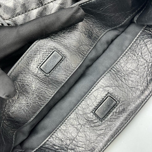 Yves Saint Laurent Medium Niki Shopping Tote Pull Up Leather Black Yves Saint Laurent Medium Niki Shopping Tote Pull Up Leather Black