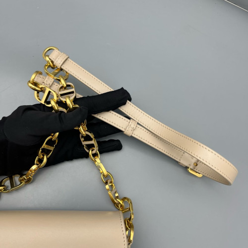 Dior Chain Hobo Calfskin Nude Pink Dior Chain Hobo Calfskin Nude Pink