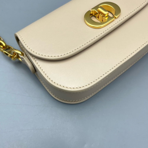 Dior Chain Hobo Calfskin Nude Pink Dior Chain Hobo Calfskin Nude Pink