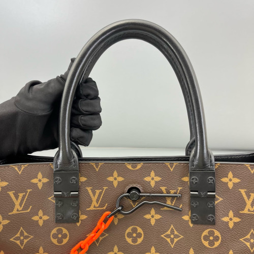 Louis Vuitton Sac Plat Monogram Dark Brown Light Brown