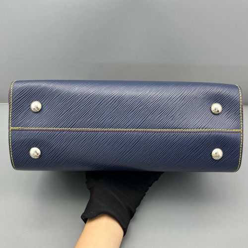 Louis Vuitton Twist Tote Epi Blue Louis Vuitton Twist Tote Epi Blue