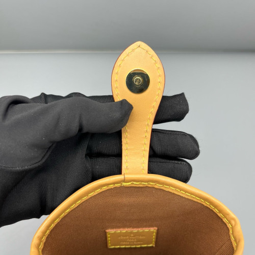 Louis Vuitton Fold Me Pouch Monogram Dark Brown Light Brown Louis Vuitton Fold Me Pouch Monogram Dark Brown Light Brown