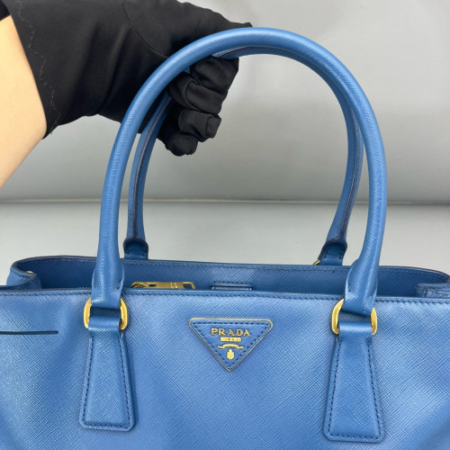 Prada Medium Galleria Double Zip Tote Calfskin Blue Prada Medium Galleria Double Zip Tote Calfskin Blue