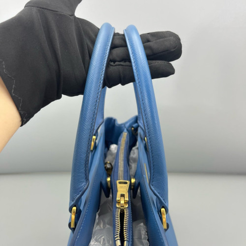 Prada Medium Galleria Double Zip Tote Calfskin Blue Prada Medium Galleria Double Zip Tote Calfskin Blue