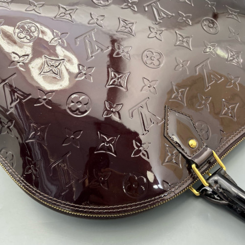 Louis Vuitton Alma GM Vernis Amarante