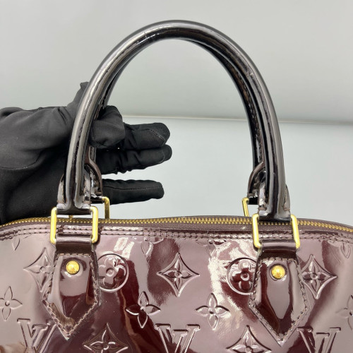 Louis Vuitton Alma GM Vernis Amarante