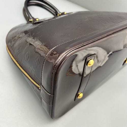 Louis Vuitton Alma GM Vernis Amarante