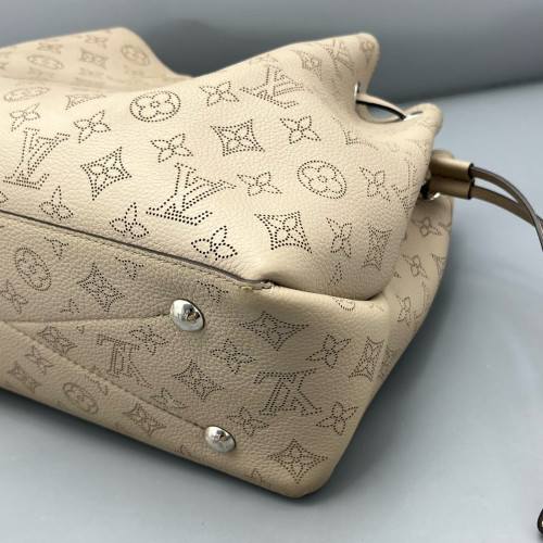 Louis Vuitton Bella Tote Mahina Natural Tan