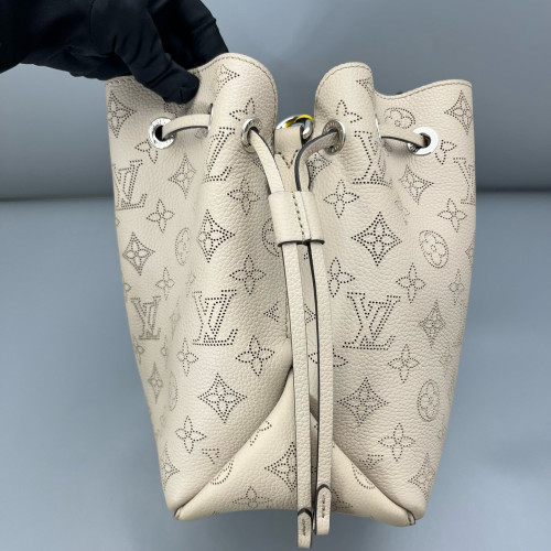 Louis Vuitton Bella Tote Mahina Natural Tan