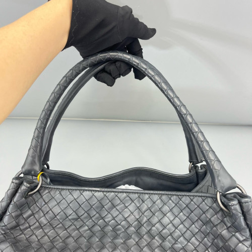 Bottega Veneta Medium Campana Hobo Calfskin Intrecciato Grey