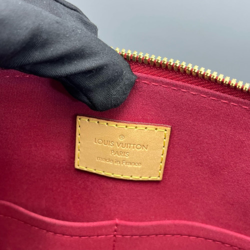 Louis Vuitton Alma PM Vernis Red
