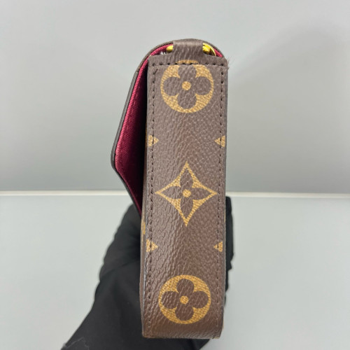 Louis Vuitton Pochette Felicie Chain Wallet Monogram Dark Brown Light Brown Red Louis Vuitton Pochette Felicie Chain Wallet Monogram Dark Brown Light Brown Red