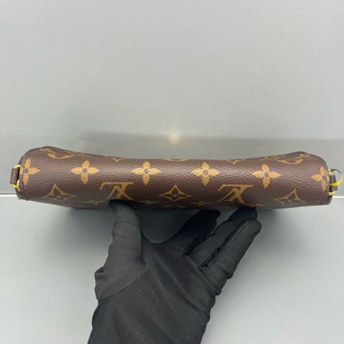 Louis Vuitton Pochette Felicie Chain Wallet Monogram Dark Brown Light Brown Red Louis Vuitton Pochette Felicie Chain Wallet Monogram Dark Brown Light Brown Red