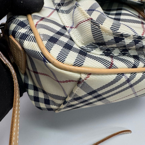 Burberry Camera Case House Check Calfskin Beige Black Red