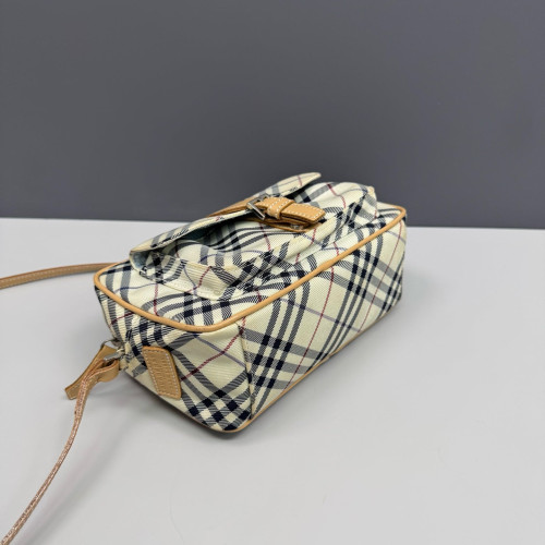 Burberry Camera Case House Check Calfskin Beige Black Red