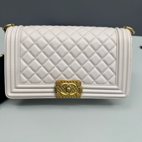 Chanel Quilted Medium Top Handle Boy Flap Lambskin Pale Orchid Chanel Quilted Medium Top Handle Boy Flap Lambskin Pale Orchid