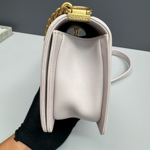 Chanel Quilted Medium Top Handle Boy Flap Lambskin Pale Orchid Chanel Quilted Medium Top Handle Boy Flap Lambskin Pale Orchid