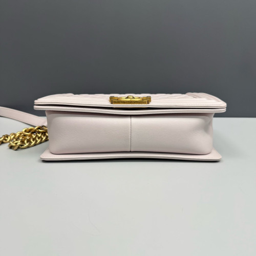 Chanel Quilted Medium Top Handle Boy Flap Lambskin Pale Orchid Chanel Quilted Medium Top Handle Boy Flap Lambskin Pale Orchid