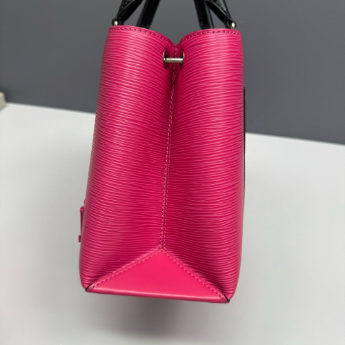 Louis Vuitton Kleber PM Epi Fuchsia