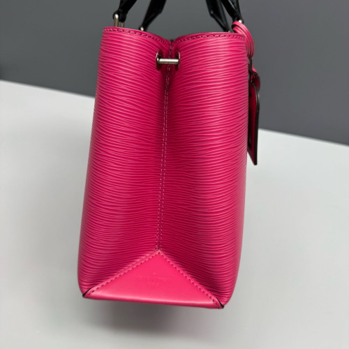 Louis Vuitton Kleber PM Epi Fuchsia
