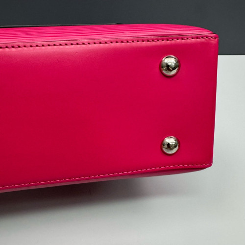 Louis Vuitton Kleber PM Epi Fuchsia