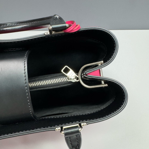 Louis Vuitton Kleber PM Epi Fuchsia