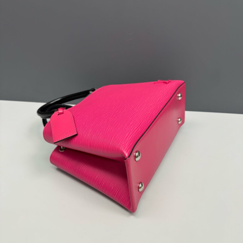 Louis Vuitton Kleber PM Epi Fuchsia