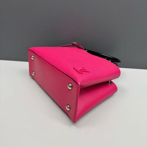 Louis Vuitton Kleber PM Epi Fuchsia
