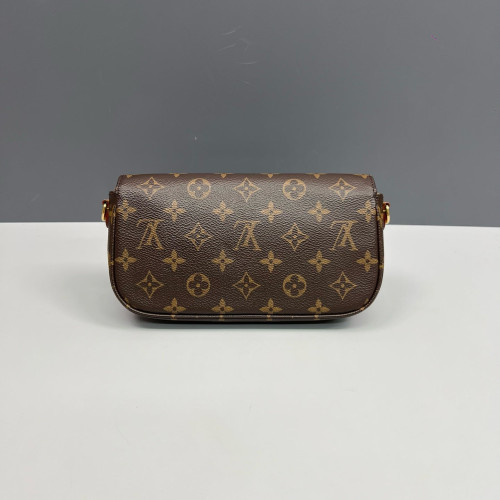 Louis Vuitton Ivy Wallet On Chain Monogram Brown Louis Vuitton Ivy Wallet On Chain Monogram Brown