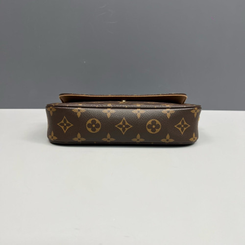 Louis Vuitton Ivy Wallet On Chain Monogram Brown Louis Vuitton Ivy Wallet On Chain Monogram Brown