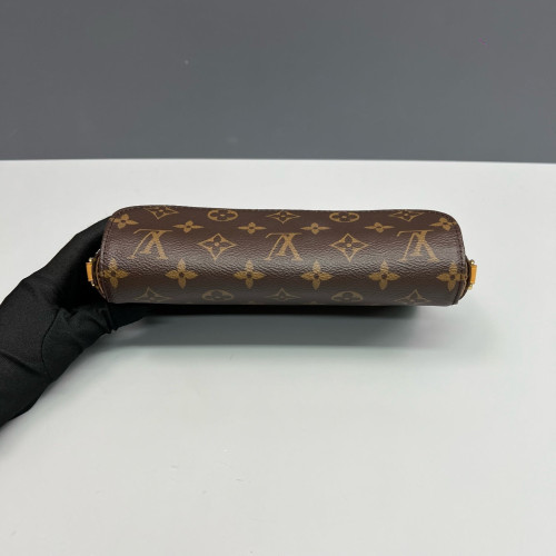 Louis Vuitton Ivy Wallet On Chain Monogram Brown Louis Vuitton Ivy Wallet On Chain Monogram Brown