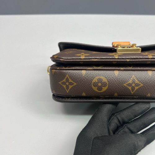 Louis Vuitton Pochette Metis East West Monogram Brown