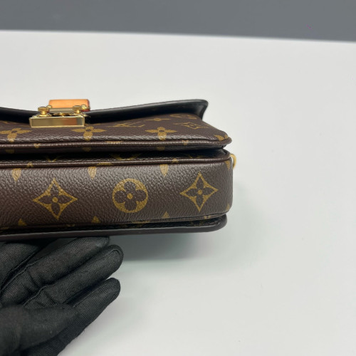 Louis Vuitton Pochette Metis East West Monogram Brown