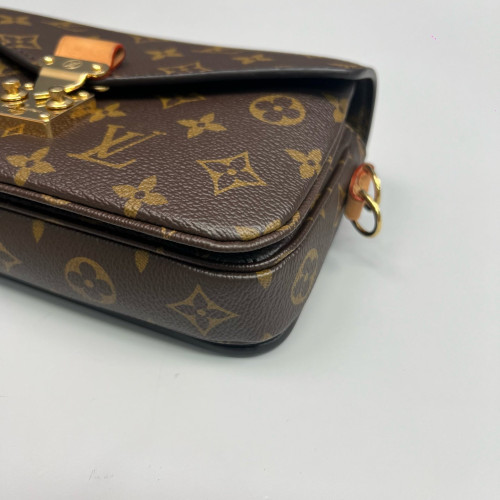 Louis Vuitton Pochette Metis East West Monogram Brown