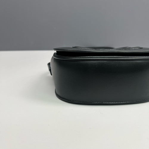 Celine Triomphe Standard Chain Besace Clea Smooth Calfskin Black