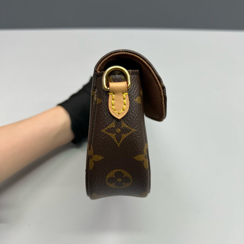 Louis Vuitton Ivy Wallet On Chain Monogram Brown Louis Vuitton Ivy Wallet On Chain Monogram Brown