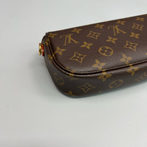Louis Vuitton Ivy Wallet On Chain Monogram Brown Louis Vuitton Ivy Wallet On Chain Monogram Brown