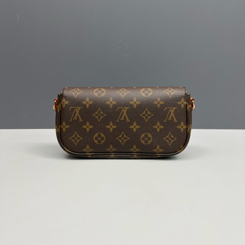 Louis Vuitton Ivy Wallet On Chain Monogram Brown Louis Vuitton Ivy Wallet On Chain Monogram Brown