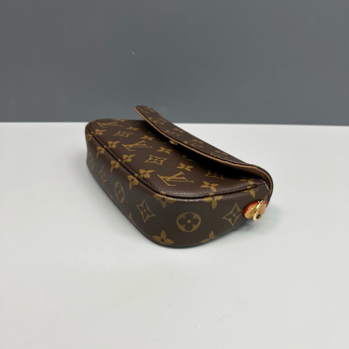 Louis Vuitton Ivy Wallet On Chain Monogram Brown Louis Vuitton Ivy Wallet On Chain Monogram Brown